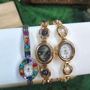 Gold Pearl & Black Dial Fashion Bracelet Watch - Unbranded